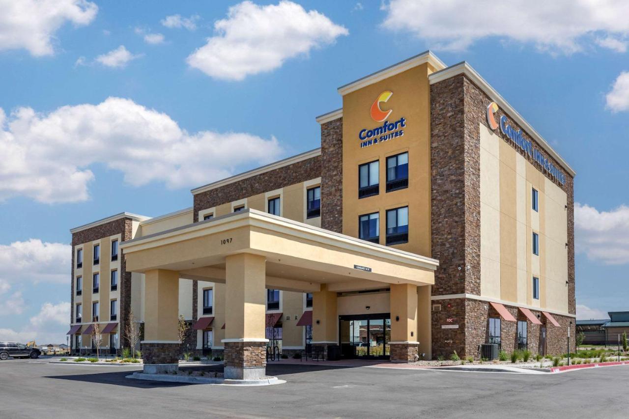 Comfort Inn & Suites Bennett Strasburg Exteriör bild