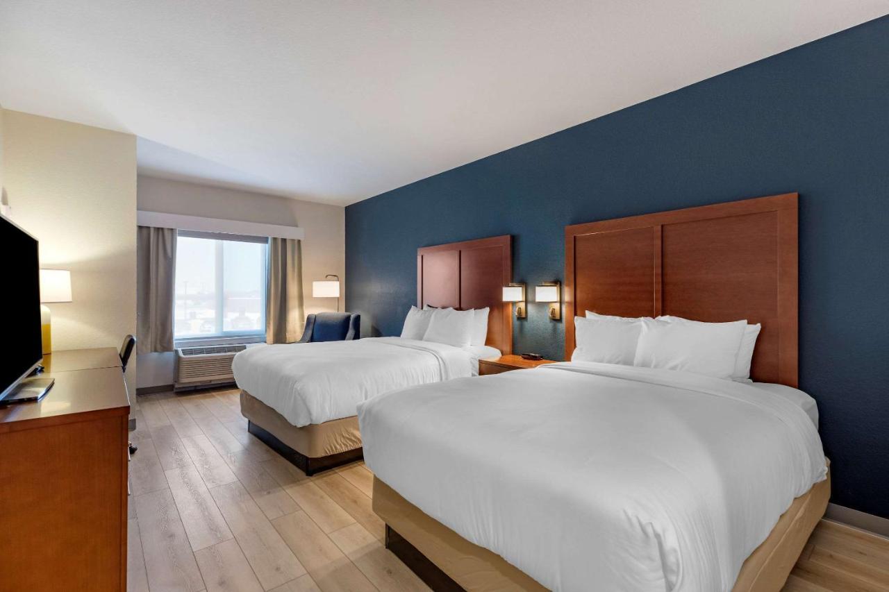 Comfort Inn & Suites Bennett Strasburg Exteriör bild